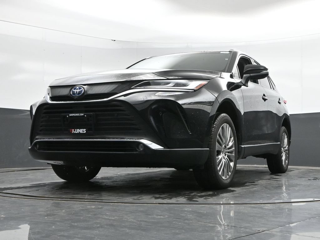 Used 2024 Toyota Venza XLE AWD/4WD image 43