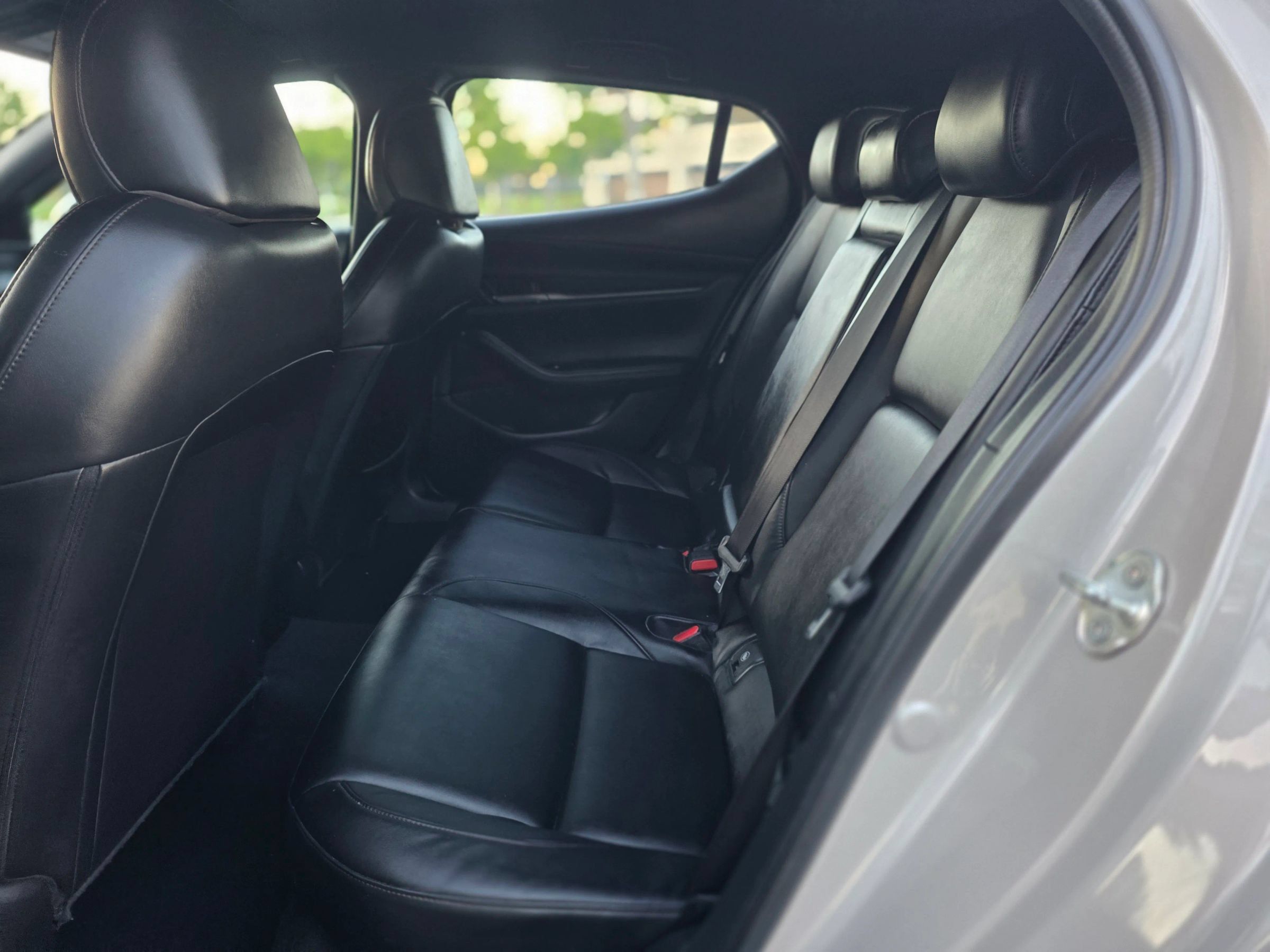 Used 2024 MAZDA MAZDA3 s FWD image 9