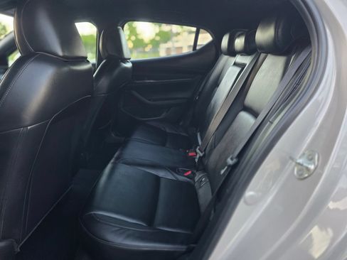 Used 2024 MAZDA MAZDA3 s FWD image 9