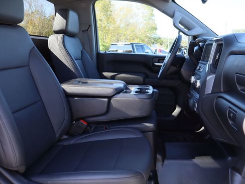 Used 2024 GMC Sierra 2500 Pro w/ Convenience Package image 23