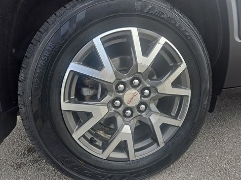 Used 2020 GMC Acadia SLE w/ Driver Convenience Package image 11