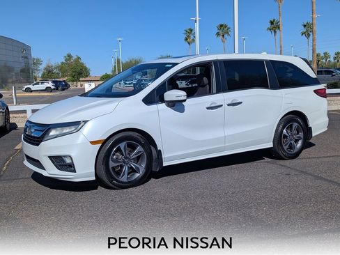 Used 2020 Honda Odyssey Touring image 1