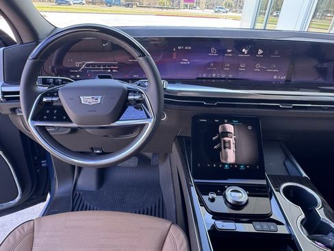 New 2026 Cadillac Escalade ESV Luxury w/ LPO, Radiant Package image 19