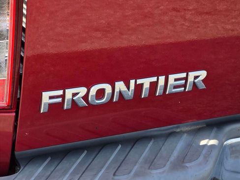 Used 2019 Nissan Frontier SV AWD/4WD image 12