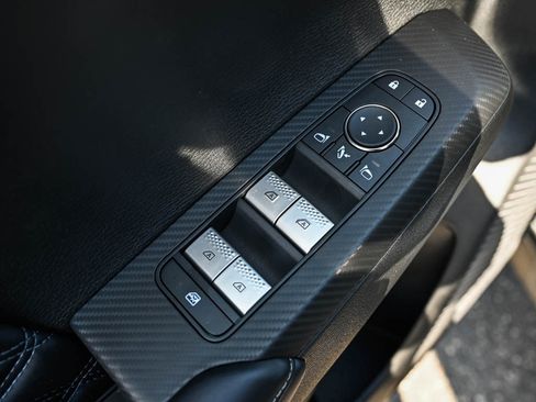 New 2025 Mitsubishi Outlander SEL image 16