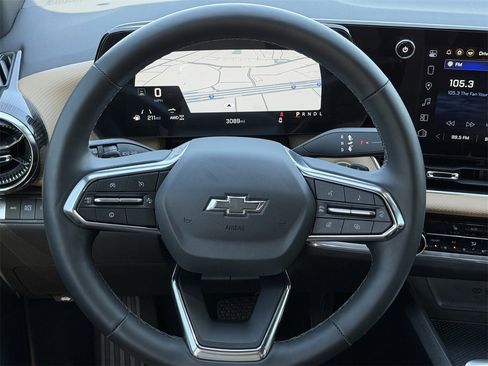 New 2026 Chevrolet Equinox ACTIV w/ Safety and Technology Package image 12