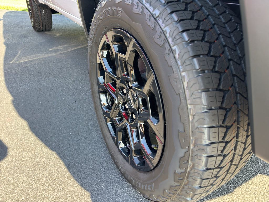 New 2026 Chevrolet Colorado Trail Boss AWD/4WD image 9