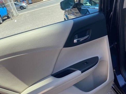 Used 2015 Honda Accord EX-L image 14