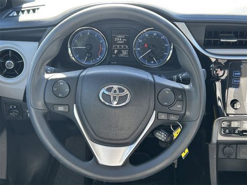 Used 2019 Toyota Corolla L image 34