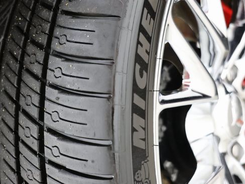 Used 2016 Chevrolet Corvette Z06 w/ 3LZ Preferred Equipment Group image 14