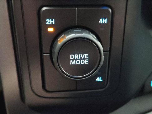 Used 2023 Ford F150 XLT AWD/4WD image 31