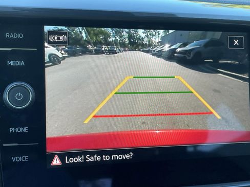 Used 2023 Volkswagen Taos SEL image 23