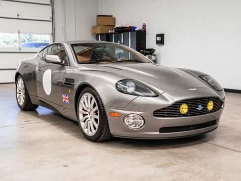 Used 2003 Aston Martin Vanquish RWD image 3