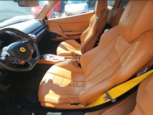 Used 2010 Ferrari 458 Italia Coupe RWD image 10