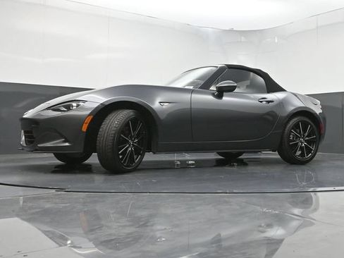Certified 2025 MAZDA MX-5 Miata Grand Touring w/ Weather Package RWD image 24