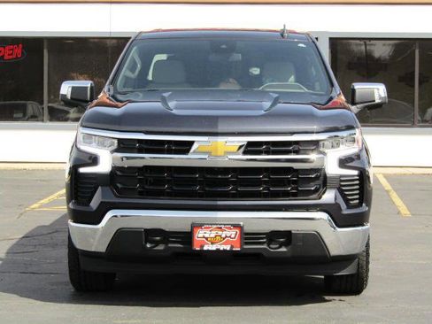 Used 2022 Chevrolet Silverado 1500 LT w/ Max Trailering Package image 7