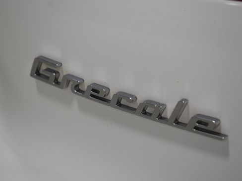 Certified 2023 Maserati Grecale Modena image 11