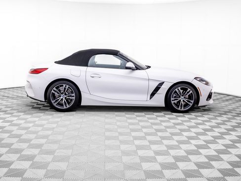 Certified 2026 BMW Z4 sDrive30i RWD image 6