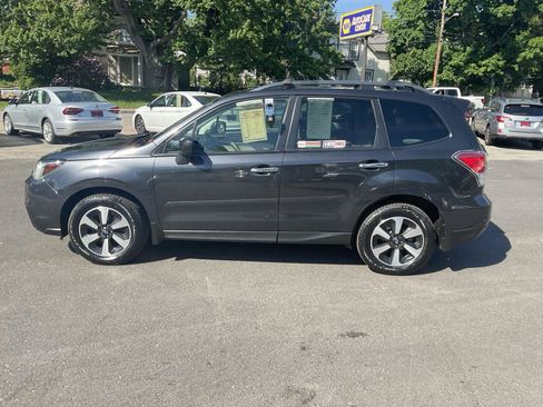 Used 2018 Subaru Forester 2.5i Premium w/ All-Weather Package AWD/4WD image 2