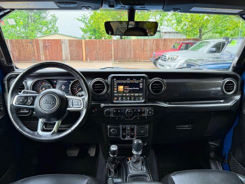 Used 2021 Jeep Wrangler Unlimited Sahara AWD/4WD image 17