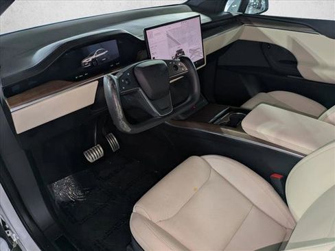 Used 2022 Tesla Model X image 9