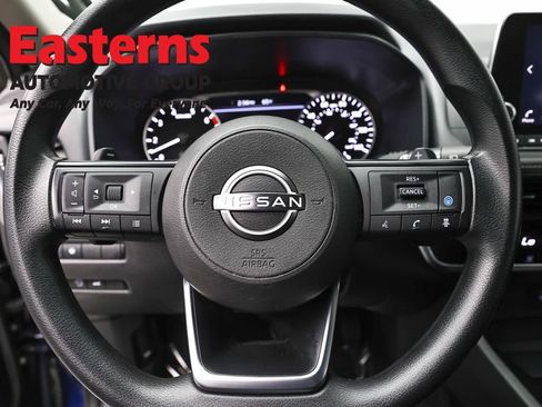Used 2024 Nissan Rogue SV AWD/4WD image 10