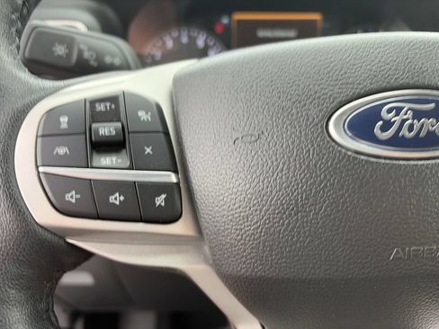 Used 2023 Ford Explorer Limited AWD/4WD image 21