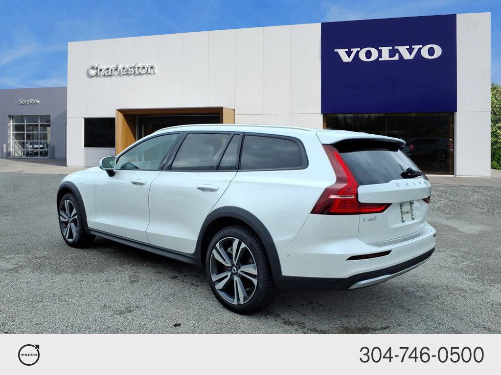 New 2026 Volvo V60 B5 Cross Country Plus w/ Protection Package Premier AWD/4WD image 5