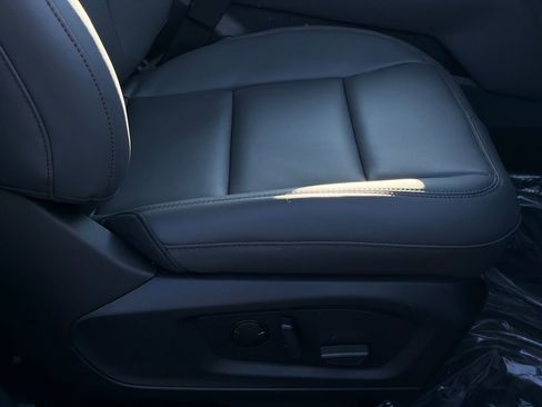 New 2026 Ford Explorer Active w/ Active Comfort Package image 11