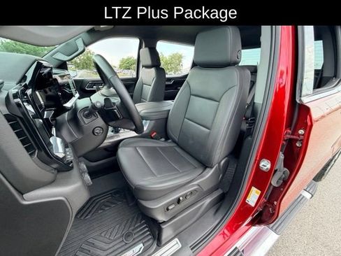 Certified 2025 Chevrolet Silverado 1500 LTZ AWD/4WD image 8