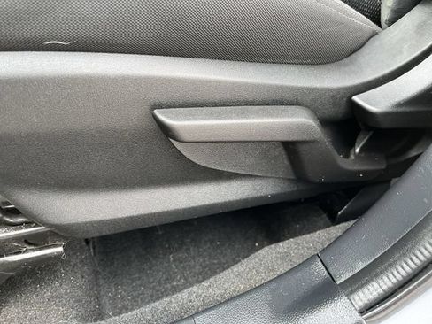 Used 2021 Subaru Forester AWD/4WD image 17