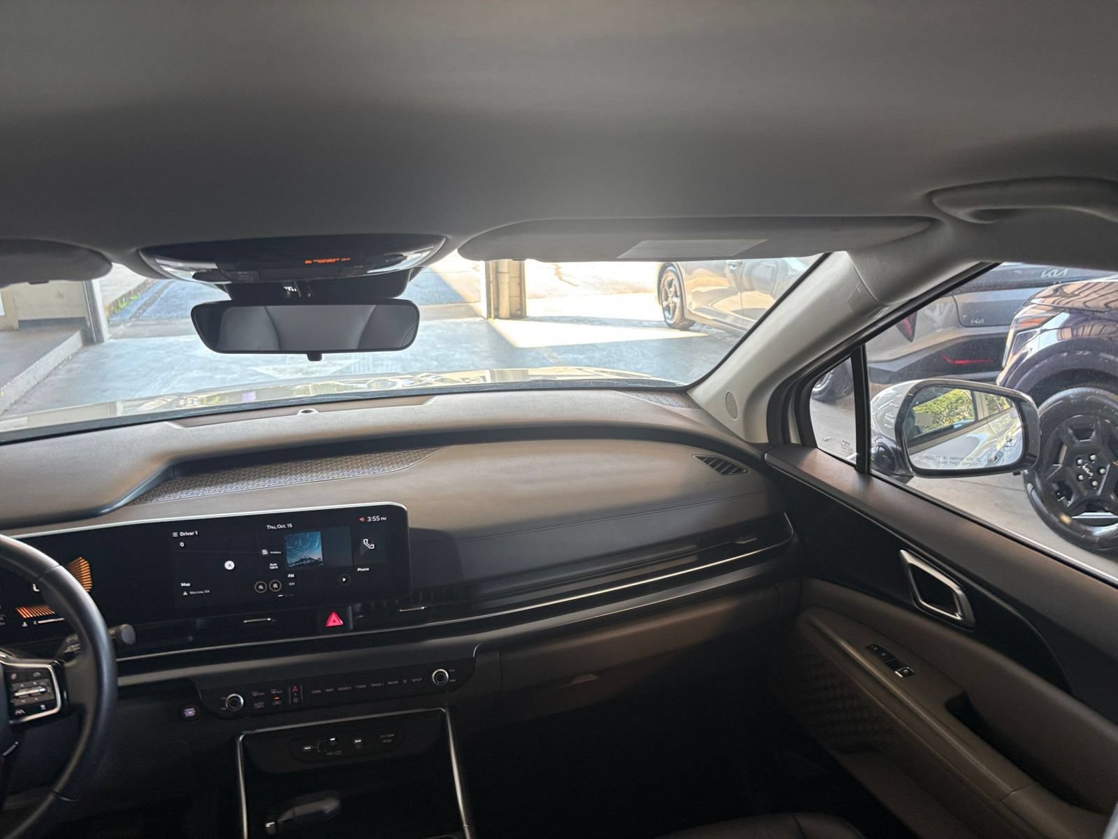 Used 2026 Kia Carnival FWD image 37
