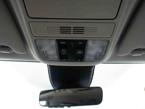 Used 2025 Honda Odyssey EX-L image 18