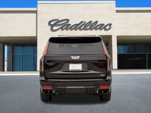 Used 2024 Cadillac Escalade V w/ LPO, ONYX Package image 5