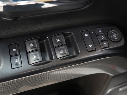 Used 2017 Chevrolet Silverado 2500 LTZ image 22