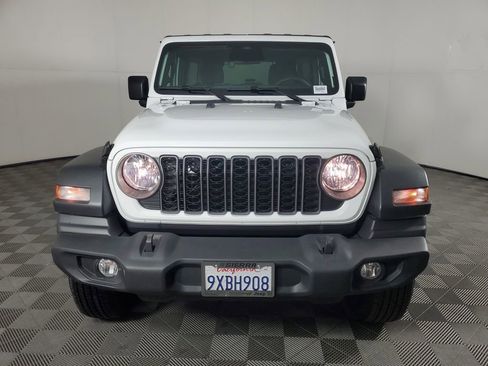 Used 2026 Jeep Wrangler Unlimited Sport AWD/4WD image 9