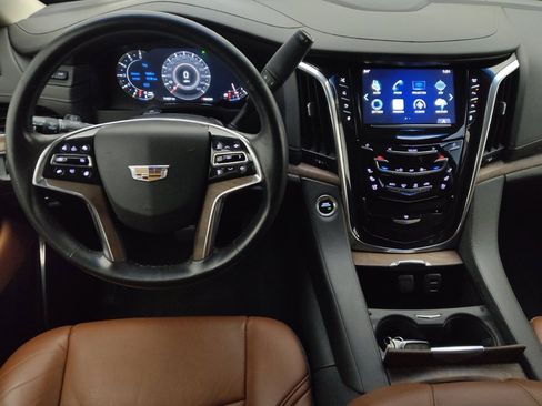 Used 2016 Cadillac Escalade ESV Premium image 22