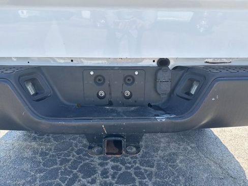 Used 2018 RAM 2500 Tradesman w/ Power & Remote Entry Group image 16