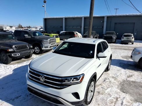 Used 2020 Volkswagen Atlas Cross Sport SE image 1
