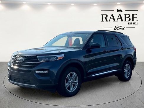 Used 2024 Ford Explorer XLT w/ Equipment Group 202A AWD/4WD image 13