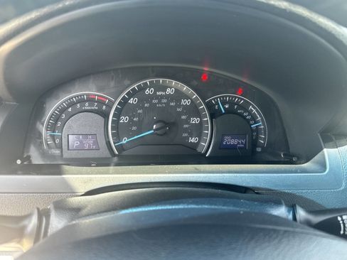 Used 2012 Toyota Camry LE image 14