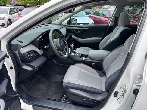 Used 2025 Subaru Outback Premium AWD/4WD image 24