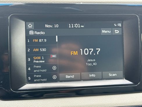 Used 2018 Kia Niro EX image 17