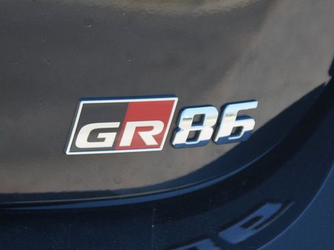 Used 2026 Toyota GR86 Premium w/ GR Aero Kit RWD image 18