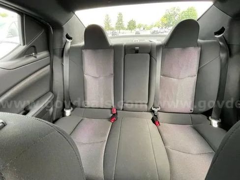 Used 2013 Dodge Avenger SE FWD image 16