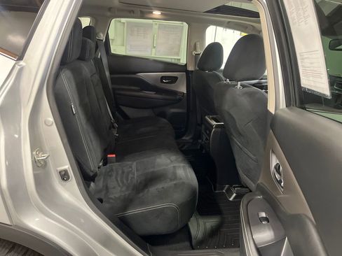 Used 2019 Nissan Murano SV w/ Premium Package image 24