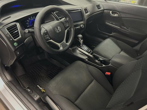 Used 2015 Honda Civic SE image 9