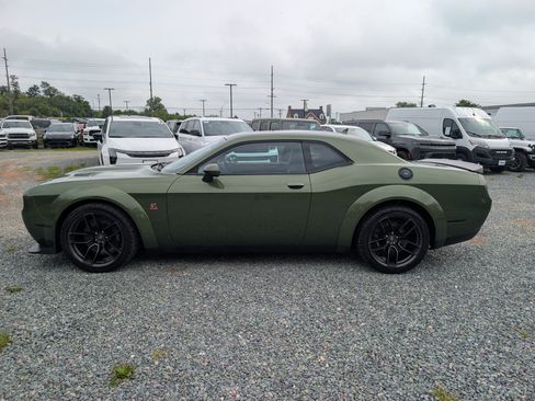 Used 2021 Dodge Challenger R/T Scat Pack RWD image 2