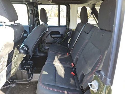 Used 2021 Jeep Wrangler Unlimited Rubicon image 18