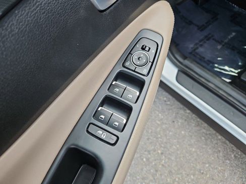 Used 2022 Hyundai Santa Fe SEL w/ Convenience + Premium Package image 10